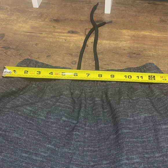 Fila women’s joggers grey size XS. Size tag wore off. - Picture 5 of 5